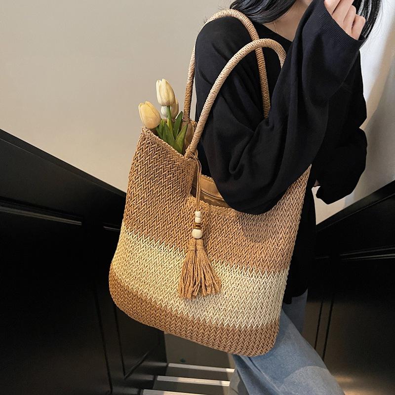Large Capacity Commuter Leisure Straw Bag Women'S Seaside Vacation Beach Bag Woven Shoulder Tote Bag