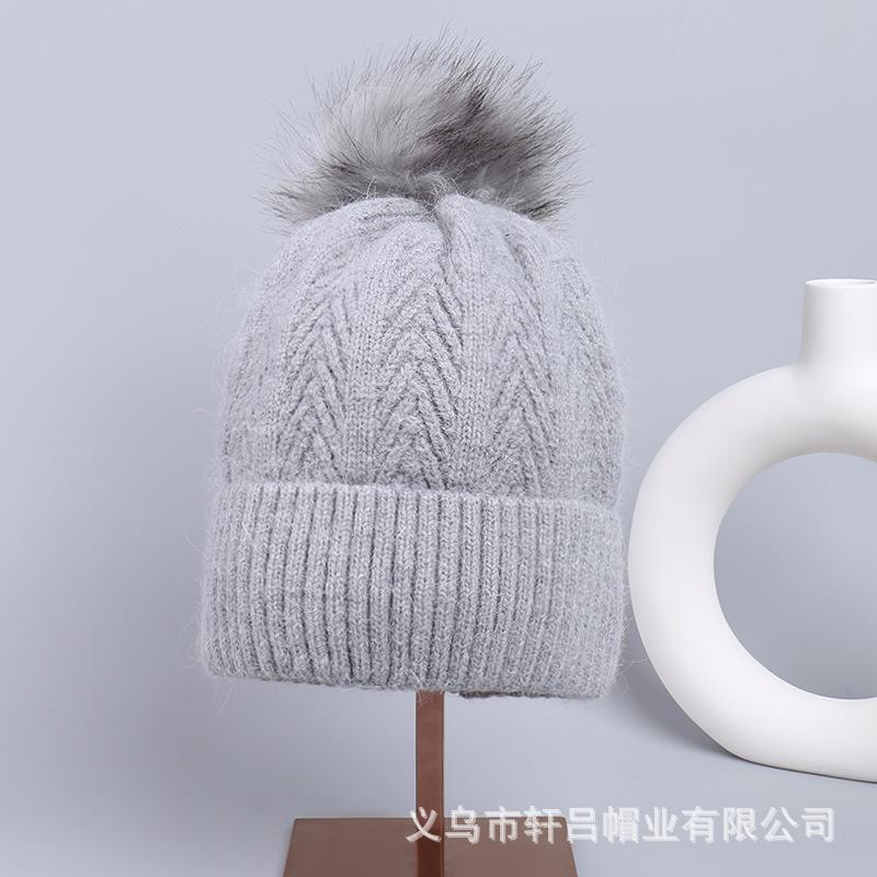 Thickened cold-proof and warm wool ball pullover hat autumn and winter European and American winter outdoor stacking hat knitted hat