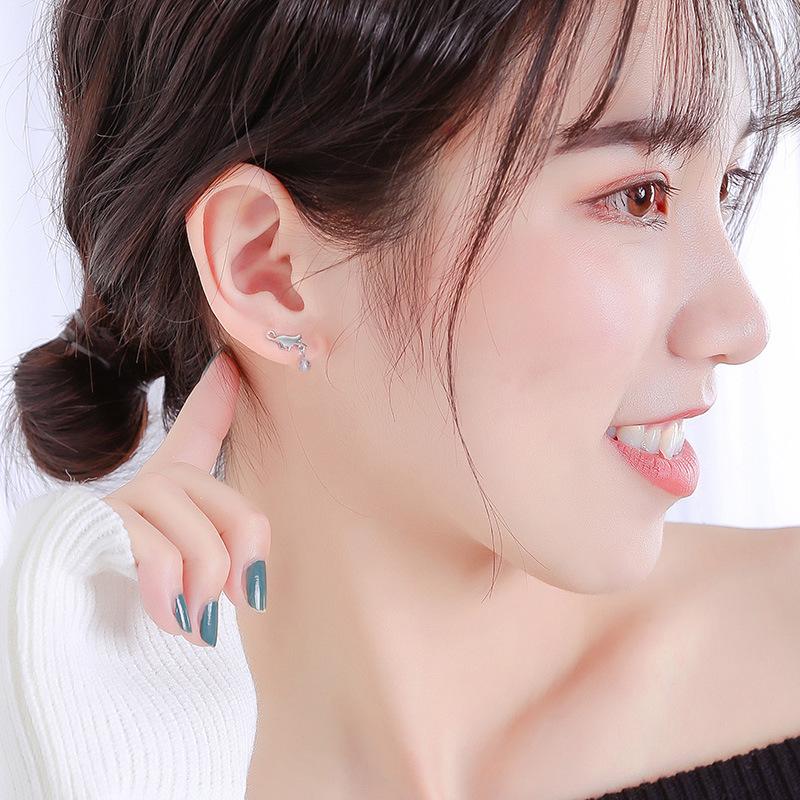 Cute Japanese Cat Moonstone Stud Earrings Femininity Simple Girlish Heart Ins Earrings Short Earrings