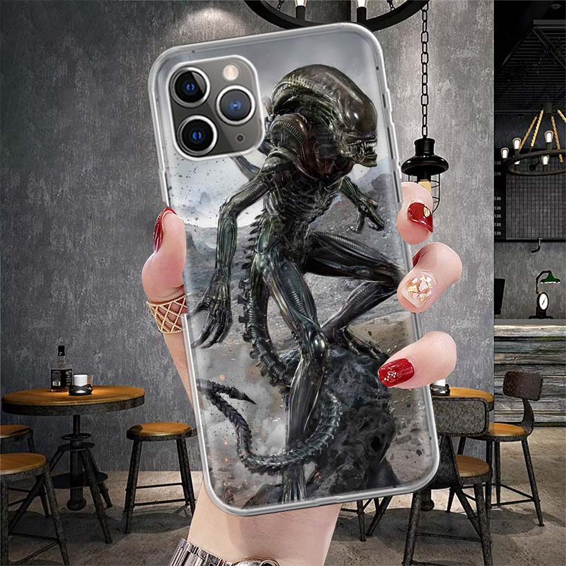 Alien Vs Predator Painted Soft Phone Case For IPhone 11 17 Air 16E 16 Pro Max 15 + 14 Plus 13 Mini 12 Apple 7 SE 8 Fundas Coque