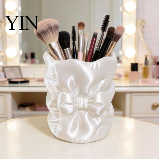 Makeup Brush Holder 3D Printed Bow Holder, Large Capacity Beauty Tool Eye Shadow Desk Organizer, Bowknot Pencil Storage Container Cup Concealer