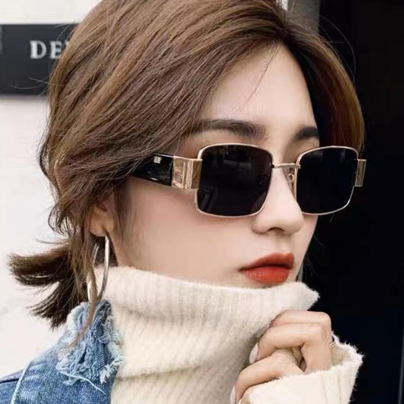 Fashion Female Metal Sun Glasses Woman Brand Punk Small Frame Square Sunglasses Retro Designer Vintage Rectangle
