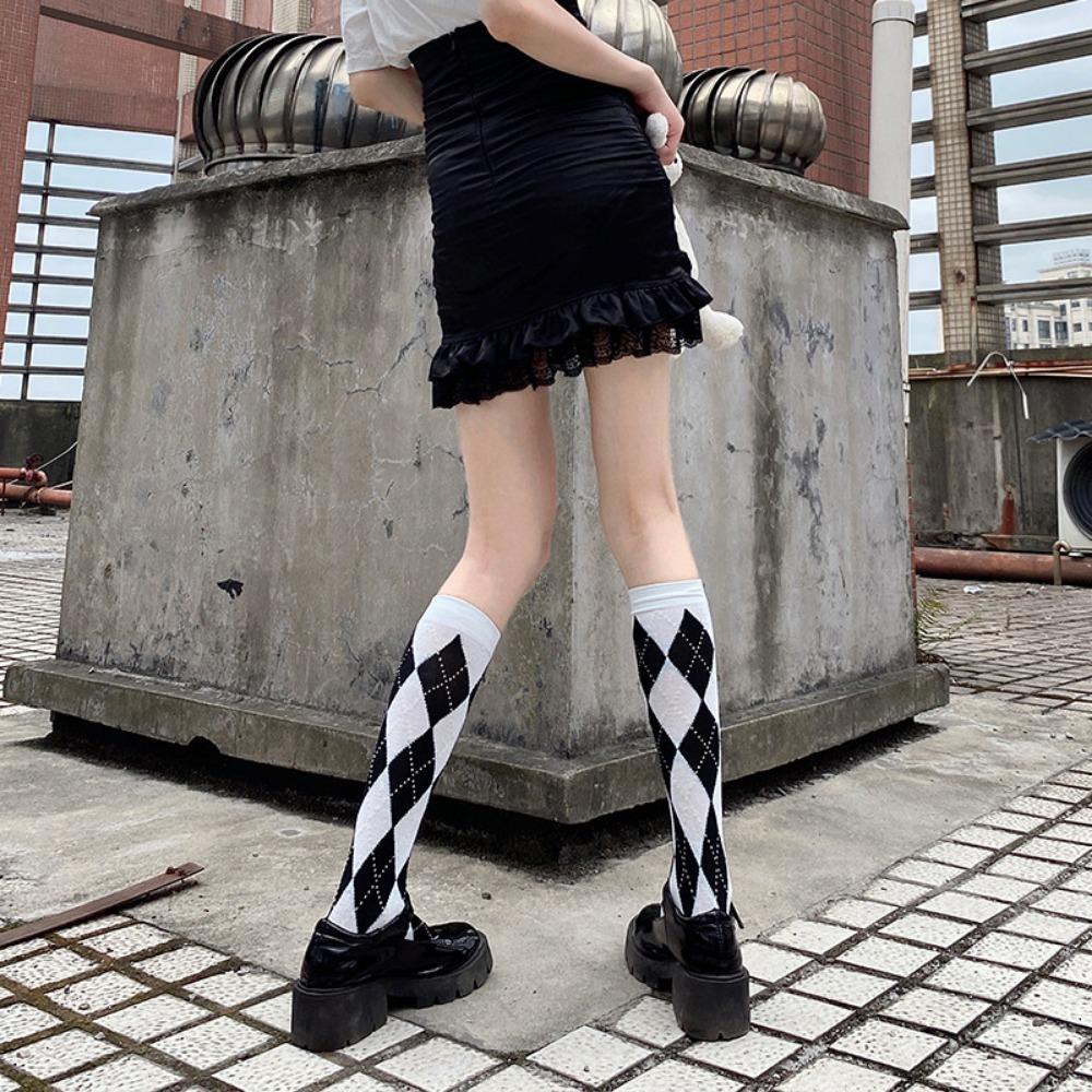 College Style Calf Socks Rhombus Jk Socks Women's Medium Tube White Long Tube Half Black and White Plaid Rhombus Spring and Autumn Retro