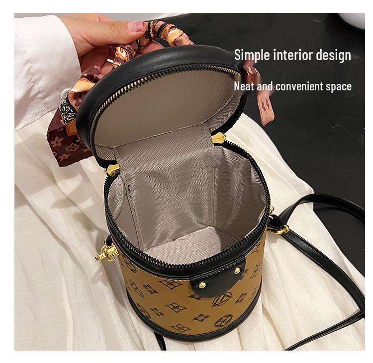 Geantă de mână crossbody cilindrică cu flori retro de toamnă pentru femei: Geantă tip găleată versatilă