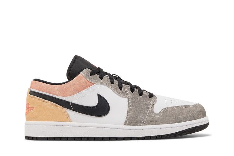 Jordan 1 Low SE Flight Club