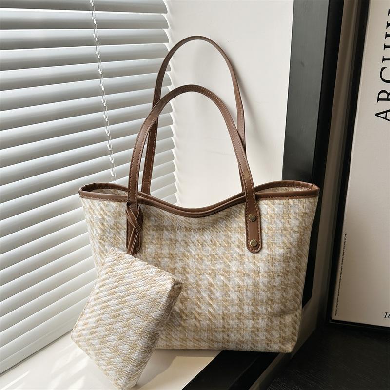 

Large capacity tote bag handbag new high-end sense versatile and beautiful commuter bag shoulder underarm bag women s bag хаки