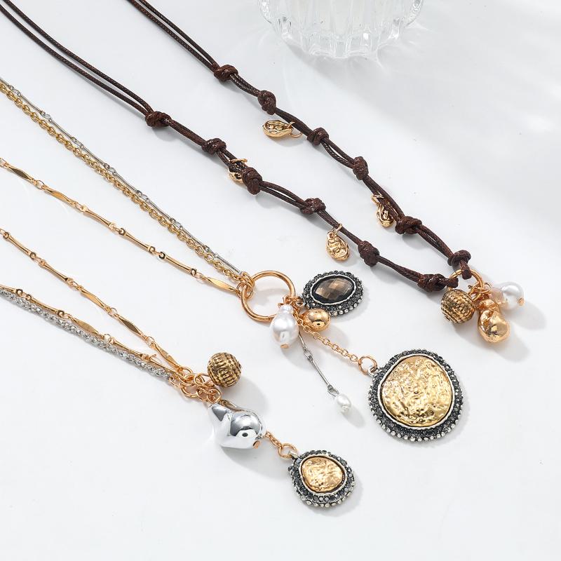 Bohemian Style Multi-Layer Rope Chains Metal Round Coin Badge Pendant Necklaces For Women Holiday Party Jewelry Neck Accessories