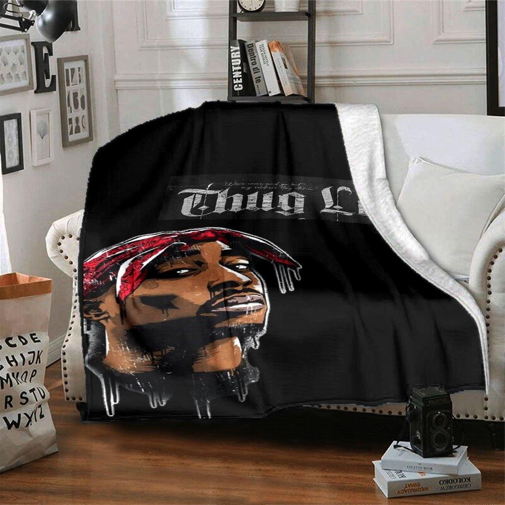 

1 шт. Плед в стиле Хип-Хоп 2Pac, Мягкий, Легкий, Всесезонный, Многоцелевой Плед для Дивана, Кровати, Офиса и Пикников, Французский Стиль с Иконическими Обложками Альбомов D06 80cmx120cm(31inx47in)