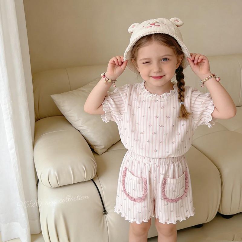 Letni koronkowy komplet z krótkim rękawem i spodenkami dla małych dziewczynek 2026