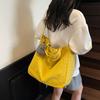 Large capacity bag women's autumn and winter versatile lazy wind shoulder messenger bag commuter tote bag