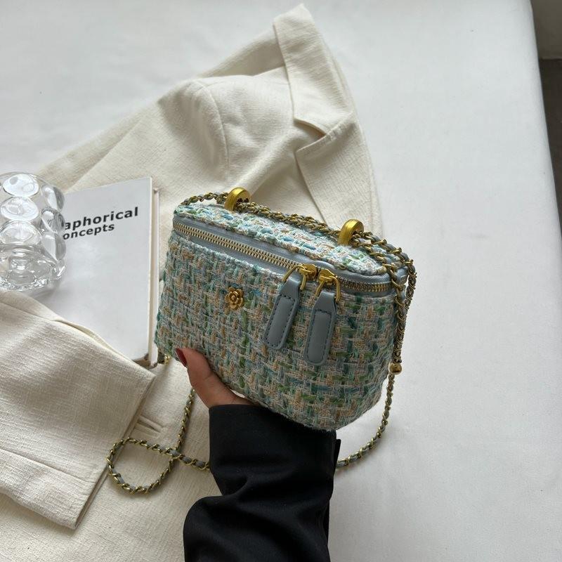 Elegant Mini Chain Bag For Women Stylish Box Design Soft Polyester With Multiple Colors