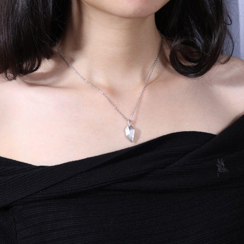 Romantic Magnetic Heart Couple Necklace - Valentine's Day Gift Engraved Clavicle Chain for Men & Women