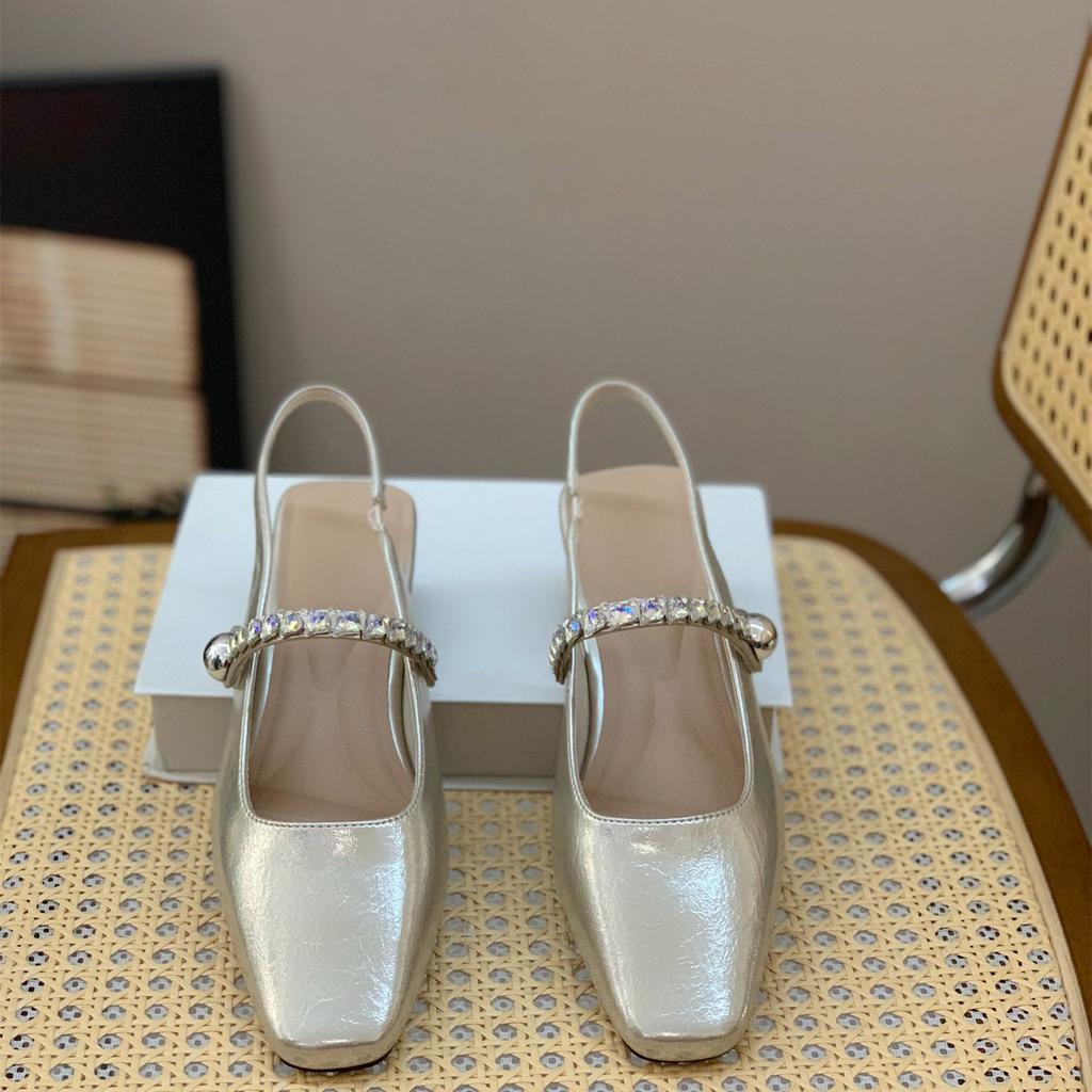 Xiaoxiangfeng flache Tasche Kopf hinten leer Sandalen Damen 2025 Sommer neue Temperament vielseitige französische Strass Mary Jane Schuhe