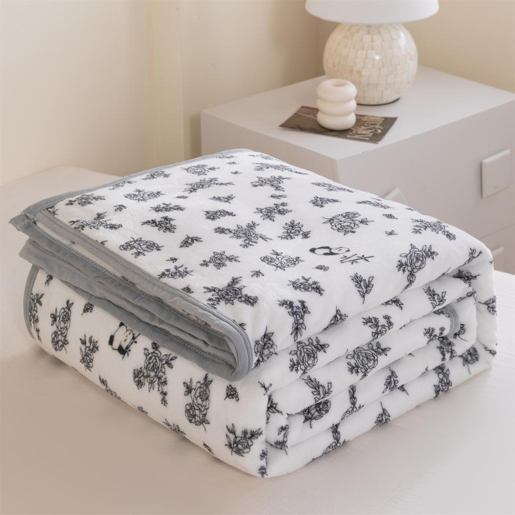 Cartoon Pattern Thick Flannel Blanket Lightweight Warm Nap Throw Blanket for Sofa All Season Cozy Soft Plush Bedspread Bed Sheet