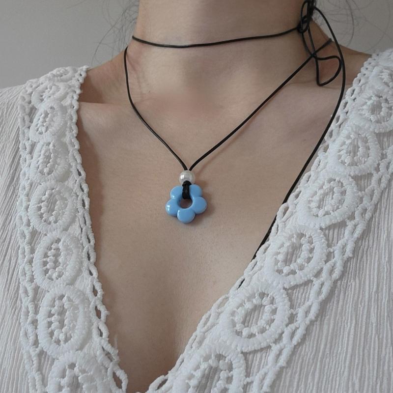 Sweet Cool Pearl Flower Pendant Necklace Fashion Summer Choker Wax Rope Lace up Collar Necklace Statement Jewelry