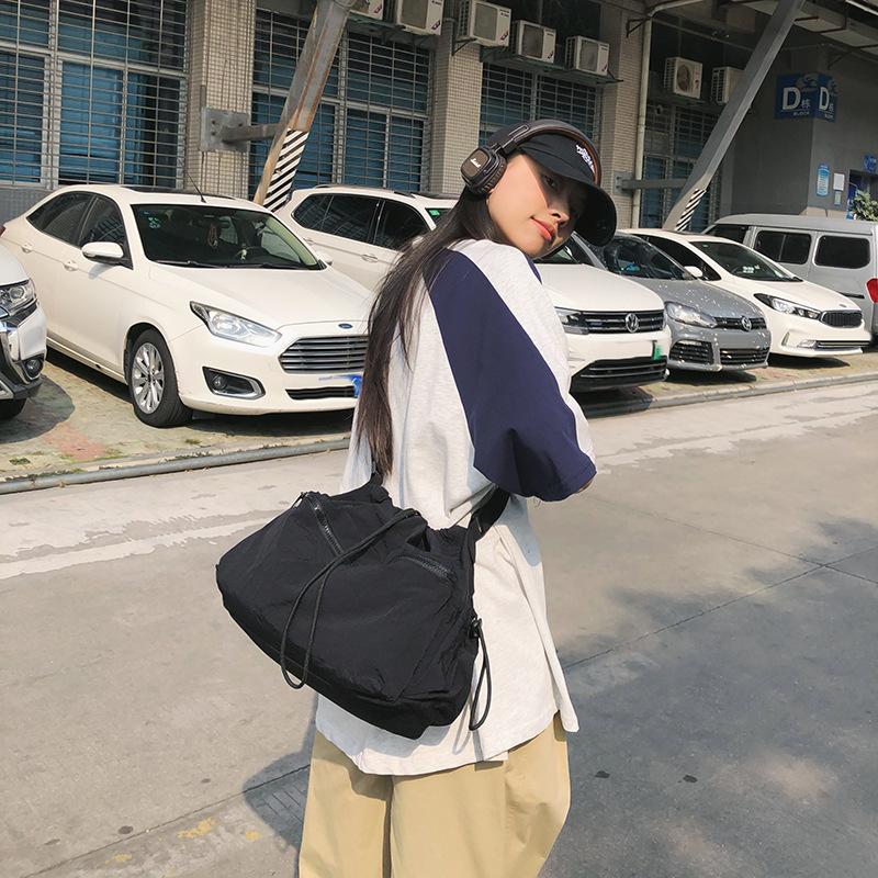 Schultertasche Japanisch Harajuku Vielseitig Große Kapazität Umhängetasche Herren Satchel Trendige Studenten-Umhängetasche