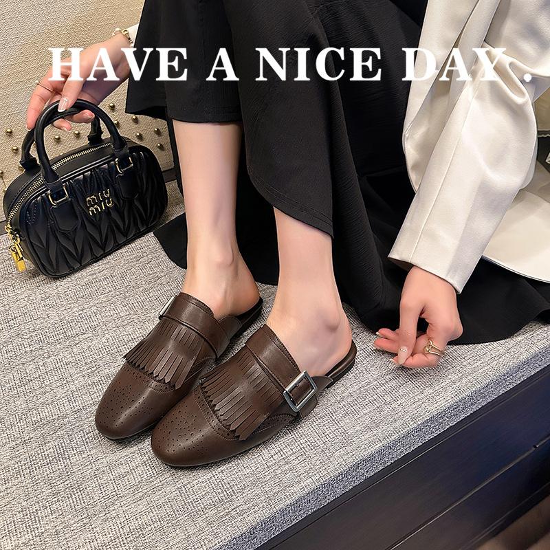 Grape Mother Summer New Soft Leather Versatile Retro Brock Carved Tassel Buckle with Muller Half Drag Girl