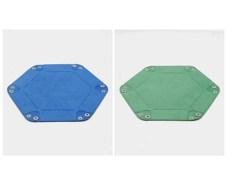 Hexagonal Velvet Dice Tray: Portable, Foldable PU Storage for Tabletop Games