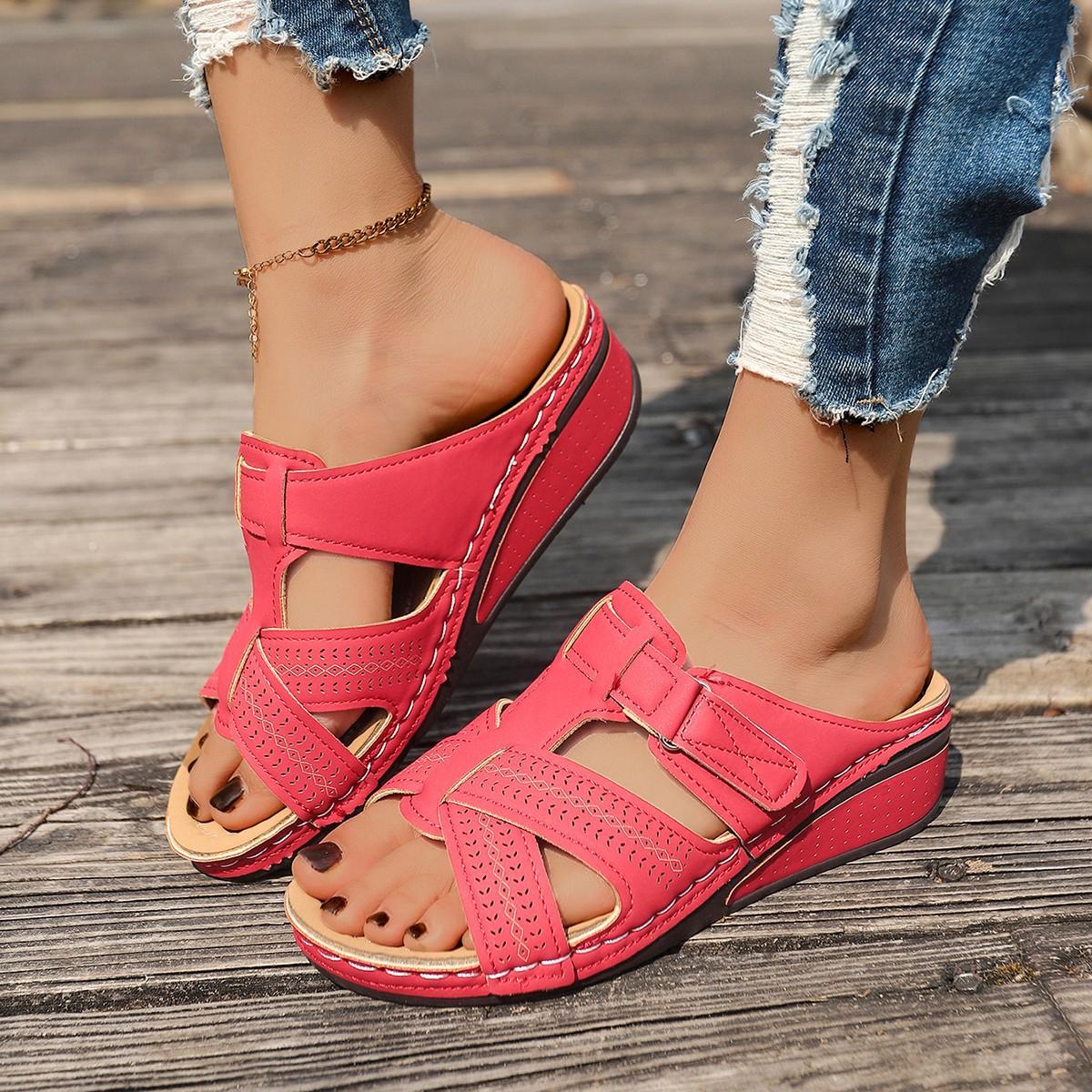 

Летние новые однотонные тапочки с покатым каблуком в форме рыбьего рта и полыми простыми римскими нескользящими кожаными тапочками 43 красный