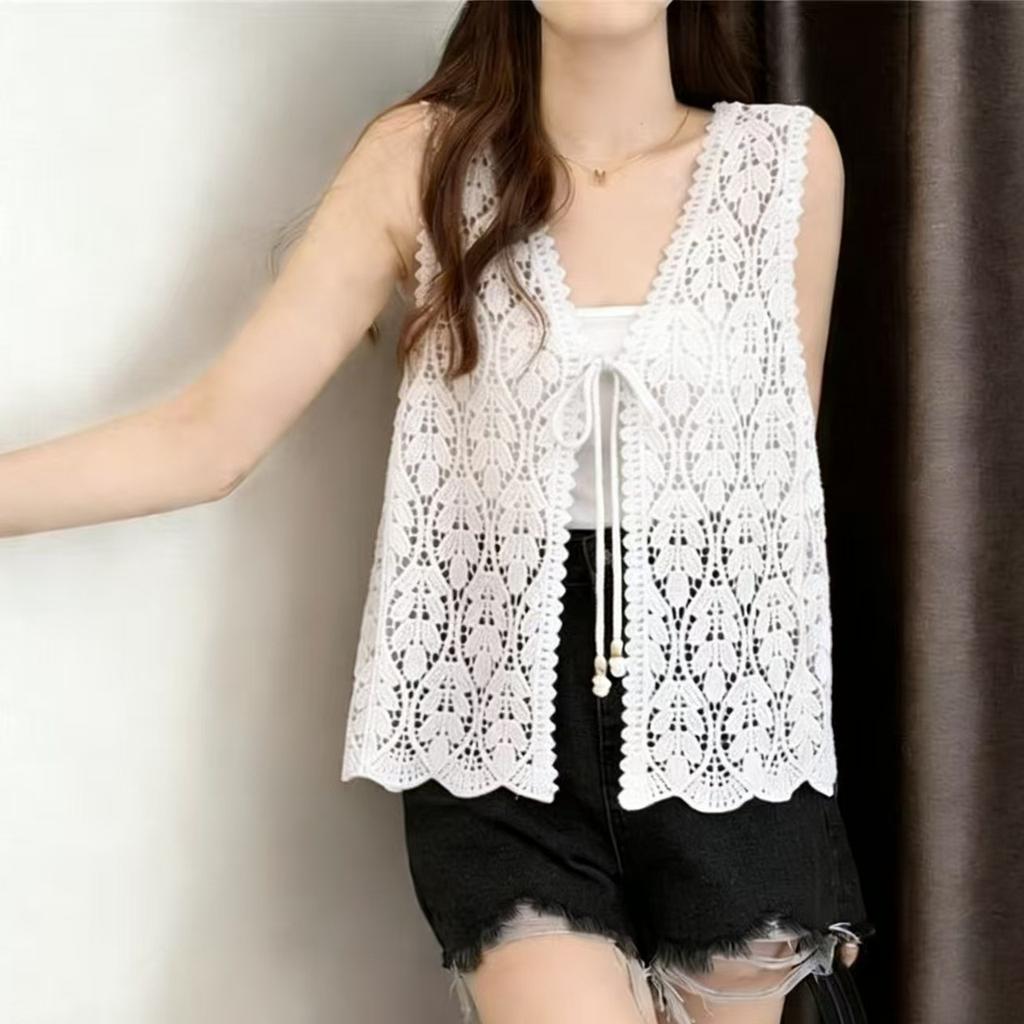 Spring and summer heavy industry embroidery hook flower hollow V-neck front shoulder vest design sense niche outer wear top vest
