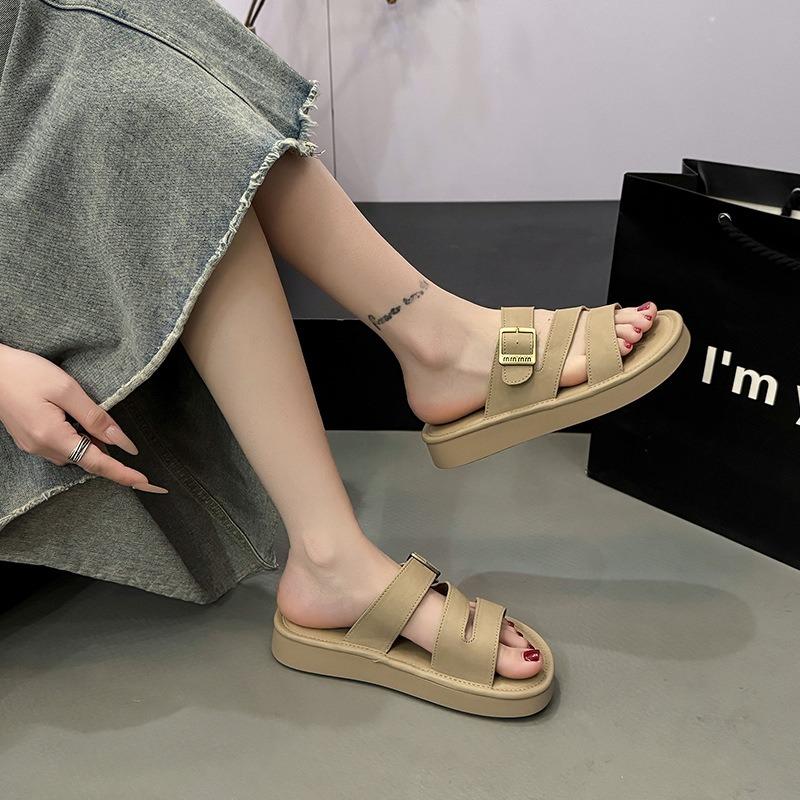 Cool slippers women's summer wear new fashion sense versatile casual thick bottom seaside beach one-word drag