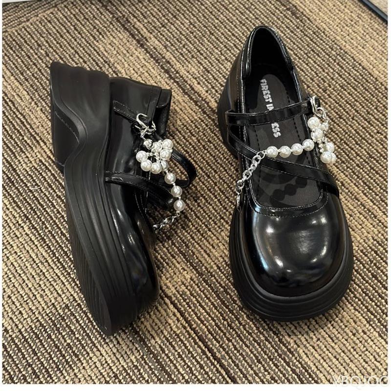 Fashion Thick soled pearl chain versatile small leather shoes spring autumn new styles simple versatile comfortable women's shoes