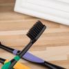 1 pièce Brosse à dents souple en charbon de bambou Adulte Nettoie les dents Soin sain Brosse à dents (couleur aléatoire)