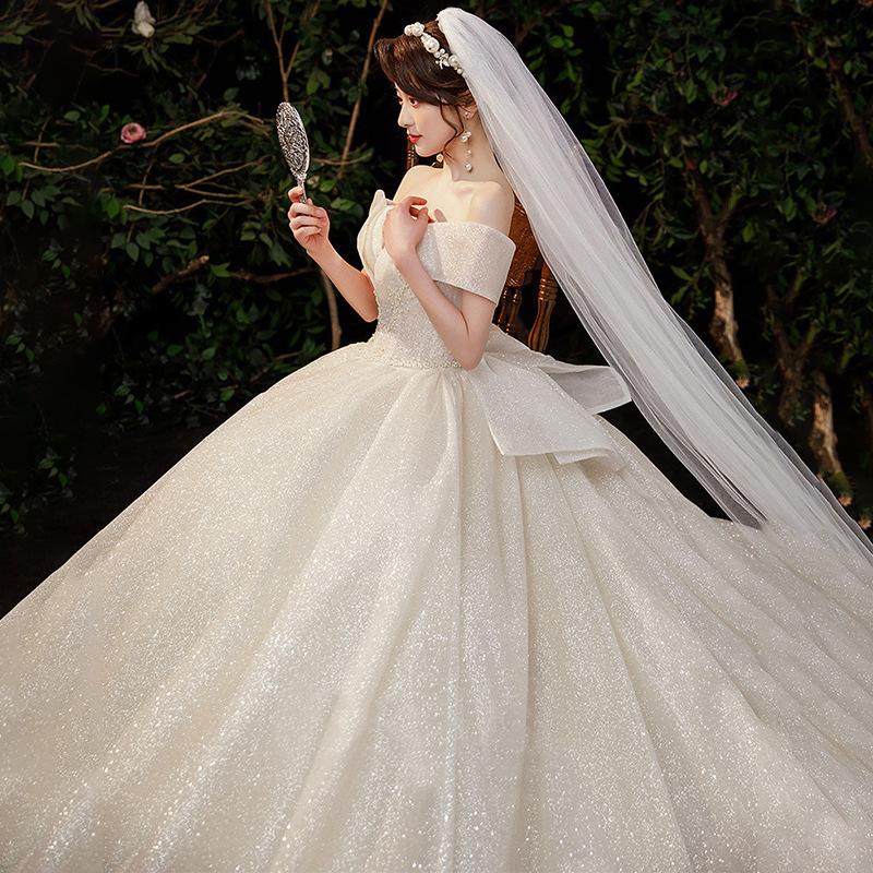 Vestido de noiva verão nova noiva estilo francês corte arrastando hua textura pesada indústria cobrindo braços grossos