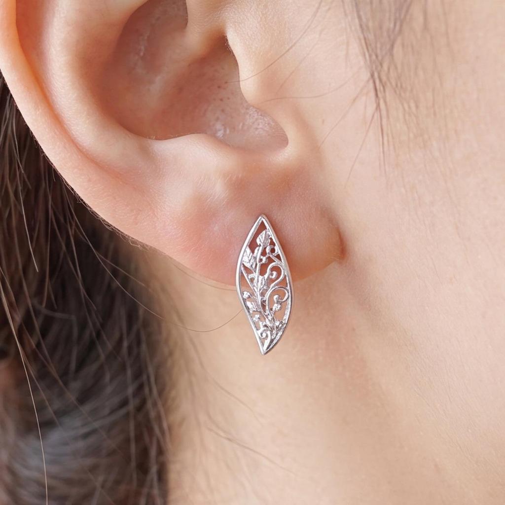 Hollow Leaf Earrings: Versatile Fashion Ear Studs & Hoops for Women