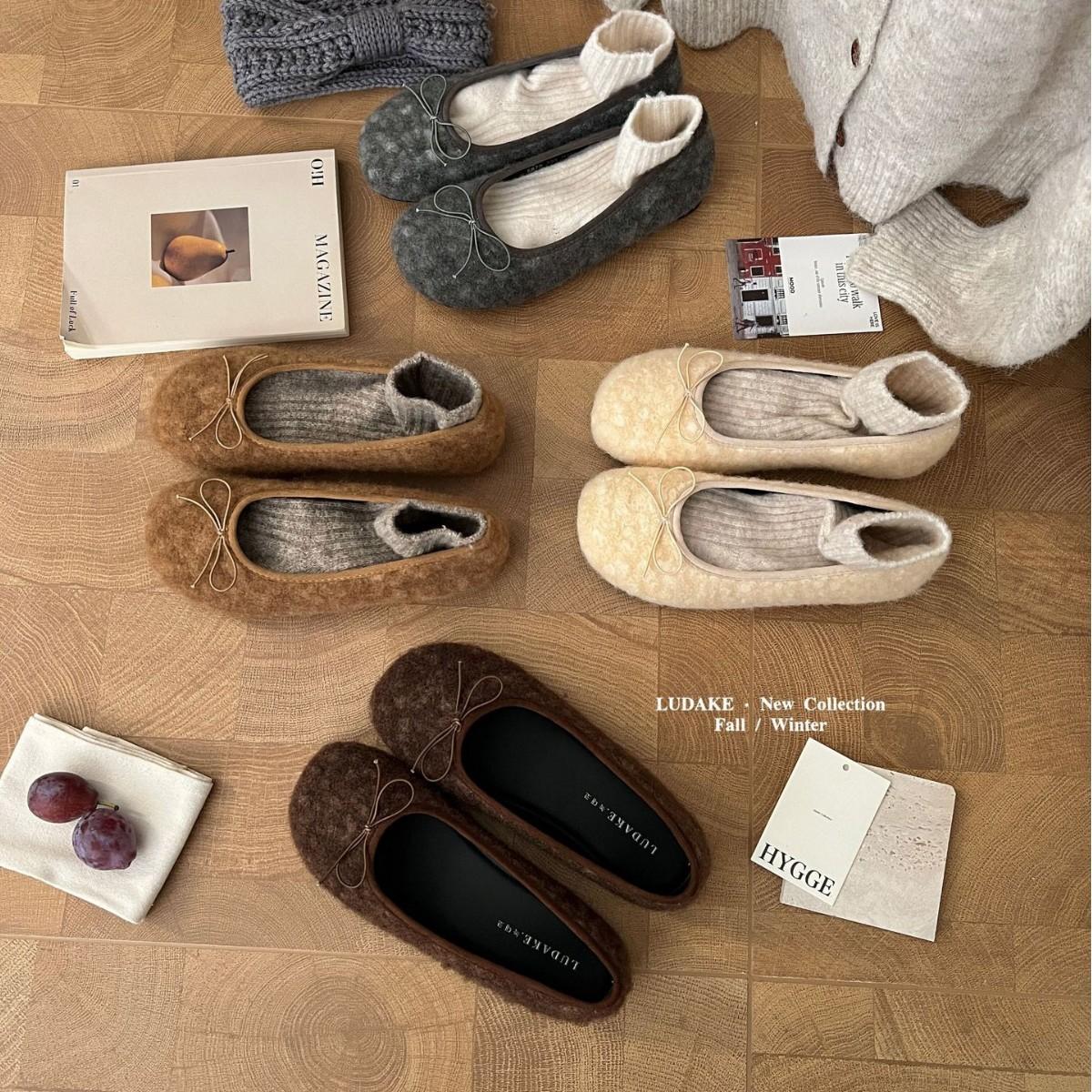 

2025 autumn and winter new round head woolen bow shallow mouth soft sole foot cover versatile Doudou ballet women s single shoes 39 серый