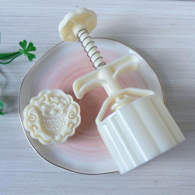 Soft Dough Pastry Press, 75G Plastic Forming Tool with Spring Plunger and Pattern Plate for Family Baking Projects and Handmade Pastries