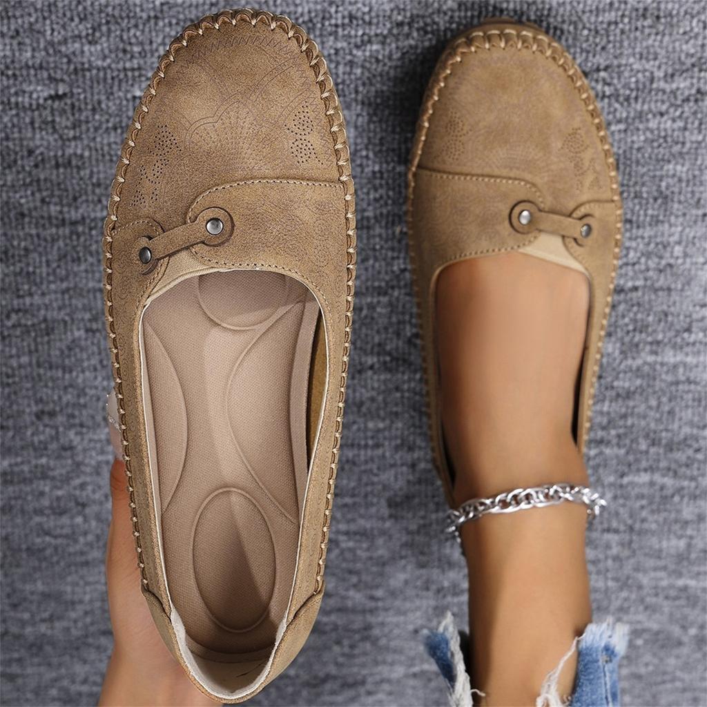 Women's Casual Loafers Slip On Flats Round Toe Comfortable Walking Shoes Soft Sole Flexible Outsole Lightweight Design