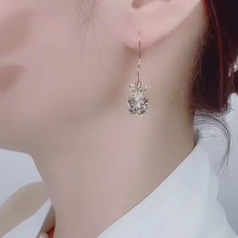 Stilvolle Zirkon-Blumen-Diamantkugel-Ohrringe: Einzigartiges, vielseitiges Design für Frauen