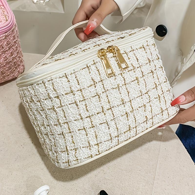 [Stylish Makeup Bag] Large Plaid Makeup Bag | Multi-Functional Travel Organizer with Rayon Lining, Polyester Material,Perfect Gift for Girlfriend,Wife