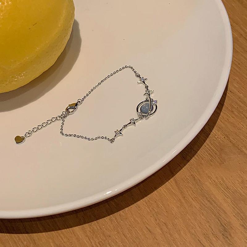 Sweet Fashion Planet Bracelet For Women Charm Light Luxury Blue Moonstone Crystal Stars Bracelet Girls Exquisite Jewelry Gift