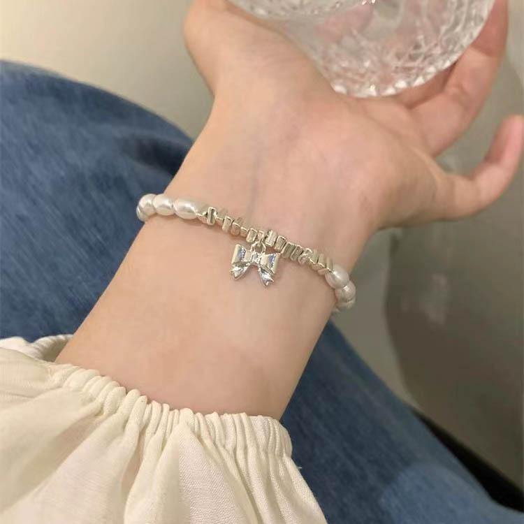 Stylish Geometric Zirconia Bracelet For Women Perfect For Gifting Special Occasions