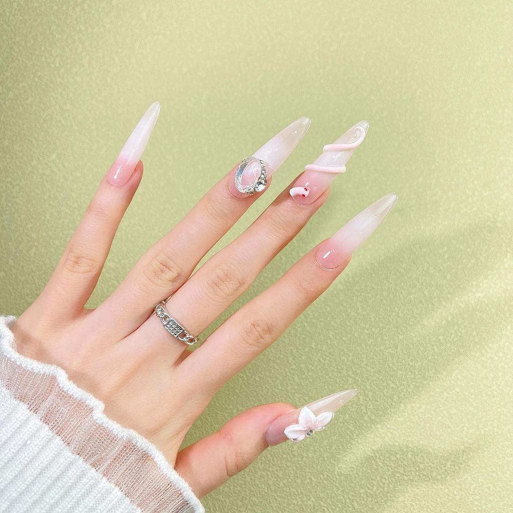 Fairy Style Press-On Nails with 3D Flower & Diamond Decorations - Eye-Catching, Skin-Brightening Nail Art