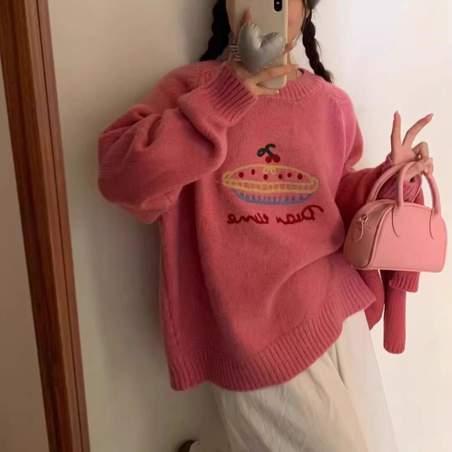 

Crew neck hand-embroidered knitted sweater top women s autumn and winter new lazy wind soft waxy loose pullover sweater 410-31 (average size) розы красного