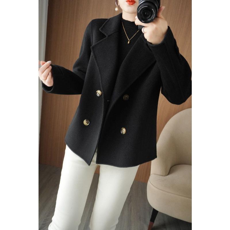 Loose woolen cardigan coat in autumn and winter to keep warm and comfortable, short suit collar coat temperament fashion trend
