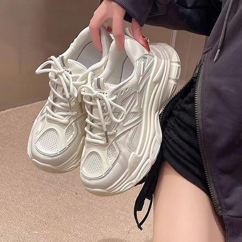 

High-value versatile dad shoes women s trend 2025 early autumn new Internet celebrity height increase light sports dad shoe girl 35