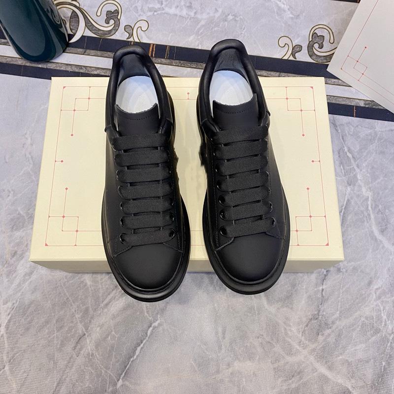 Thick-soled McQueen White Shoes Women's Shoes 2025 New Spring and Autumn Versatile Sports Muffin Shoes Heightening Casual Board Shoes