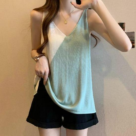 

Plus Size Ice Silk V-Neck Camisole: Lightweight, Slimming, Belly-Concealing Sleeveless Knit Top for Women (Fits 2-300 Jin) M recommended for up to 120 jin
