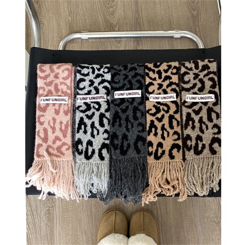 Vintage Leopards Print Tassels Scarf Soft Acrylic Neckerchief Warm Fashion Scarves for Women Warm Accessory