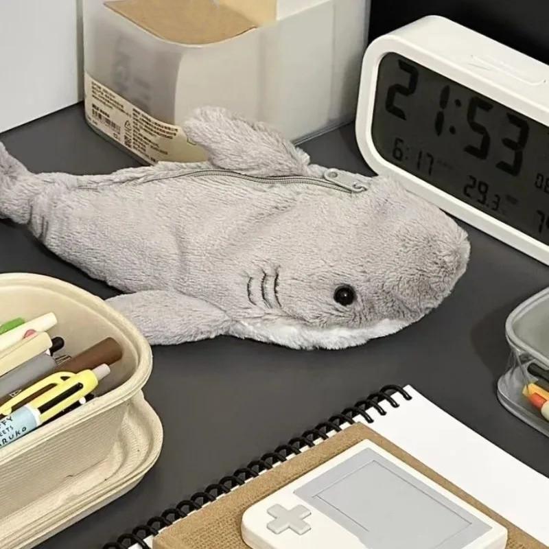 

Креативный милый мультяшный плюшевый пенал с морской выдрой, Kawaii, пушистая детская сумка для ручек, большой вместительный органайзер для канцелярских принадлежностей, школьные принадлежности