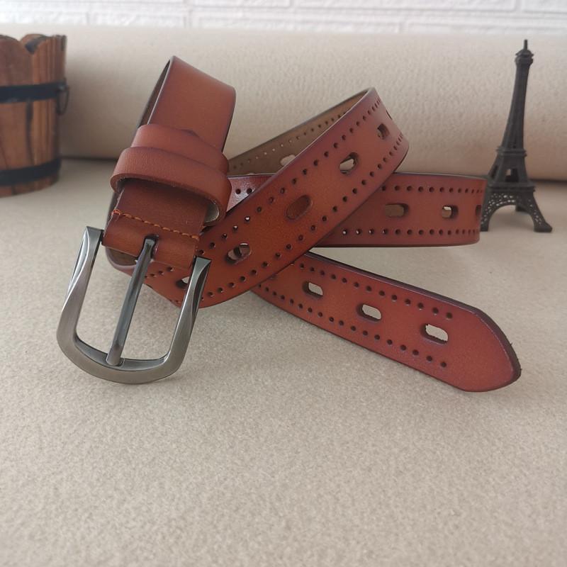 Fashionable Ladies Leather Waist Belt With Classic Pin Closure For Daily Wear