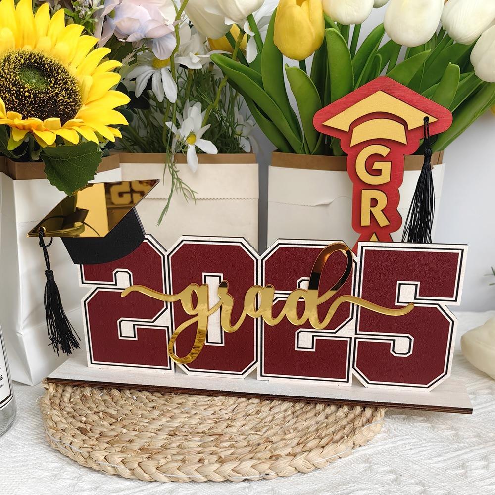 

Cartoon Wooden Graduation Ornament Handmade Graduation Desktop Decoration Home Decoration