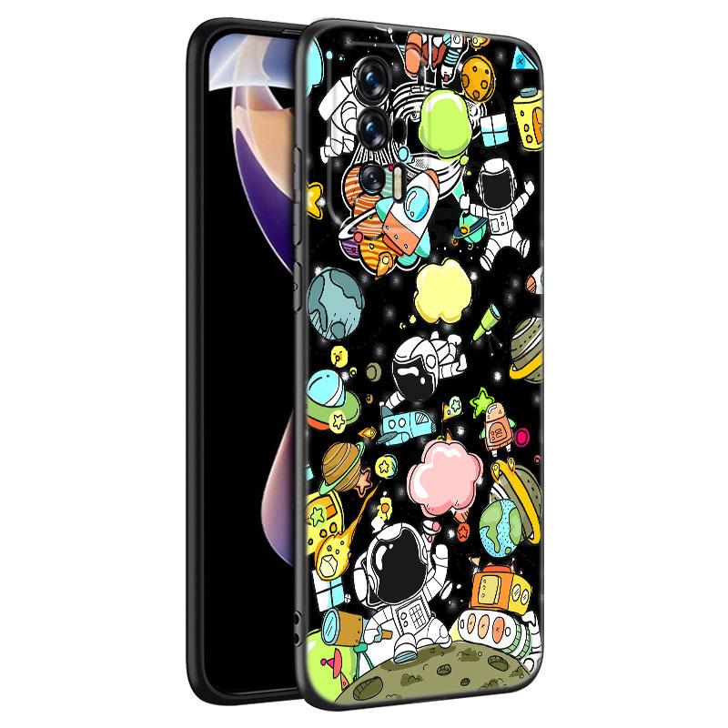Cartoon Cute Astronaut Black Phone Case For Xiaomi Redmi 7A 8A 9A 10A 11A 9C 10C 12C 13C 11 Prime A1 A2 Plus 12 4G Note 9T 12R