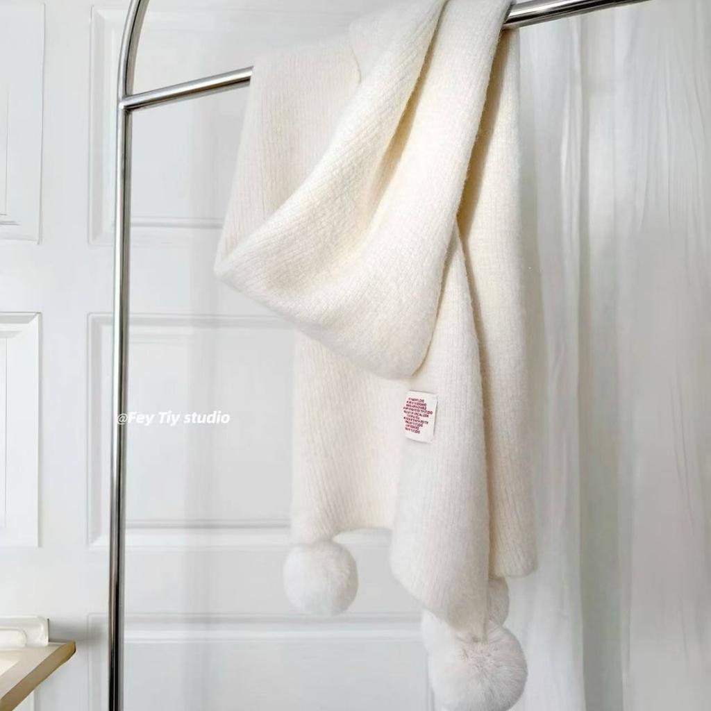 Korean Style Imitation Cashmere Fur Ball Scarf for Women Winter Warm and Versatile Woolen Scarf Thickened Christmas Scarf with Atmosphere