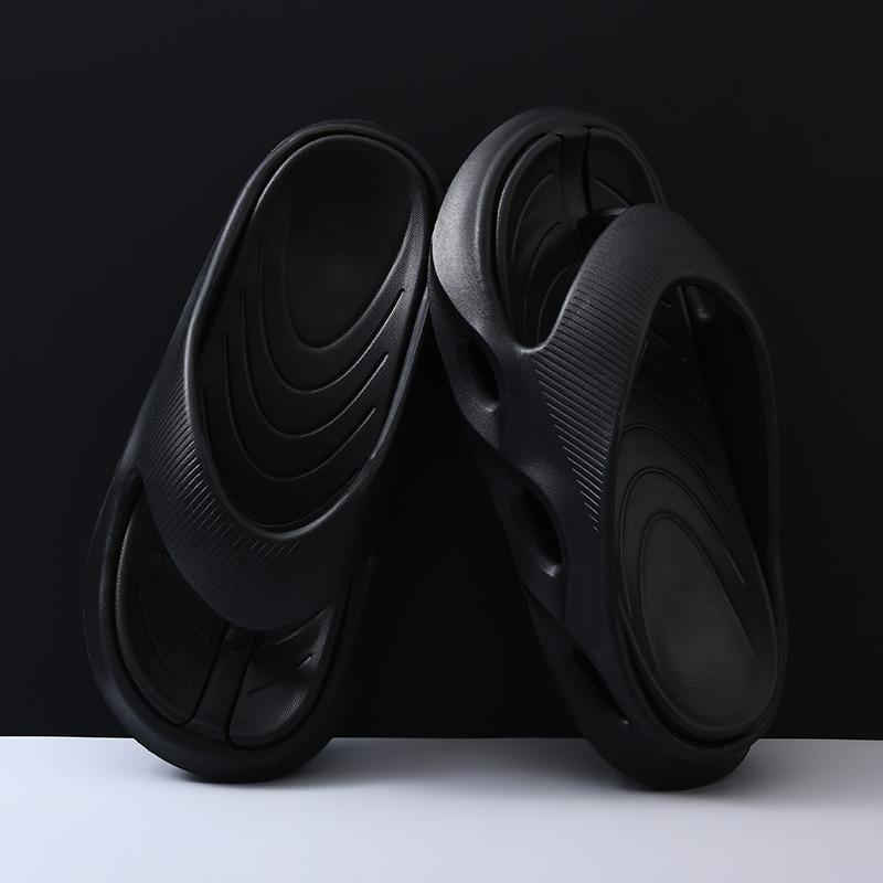 Summer New Men's Flip-flops Are Wear-resistant and Non-slip, and Casual Beach Slippers Can Be Worn Outside.