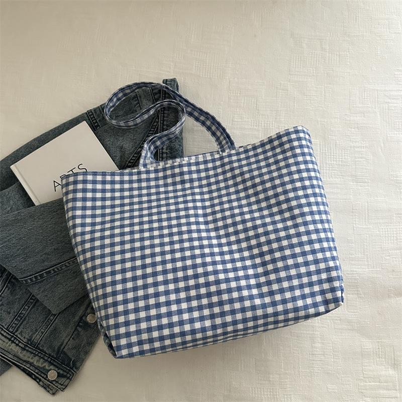 

Canvas bag women s 2025 summer new casual versatile student class plaid shoulder bag vacation tote bag синий